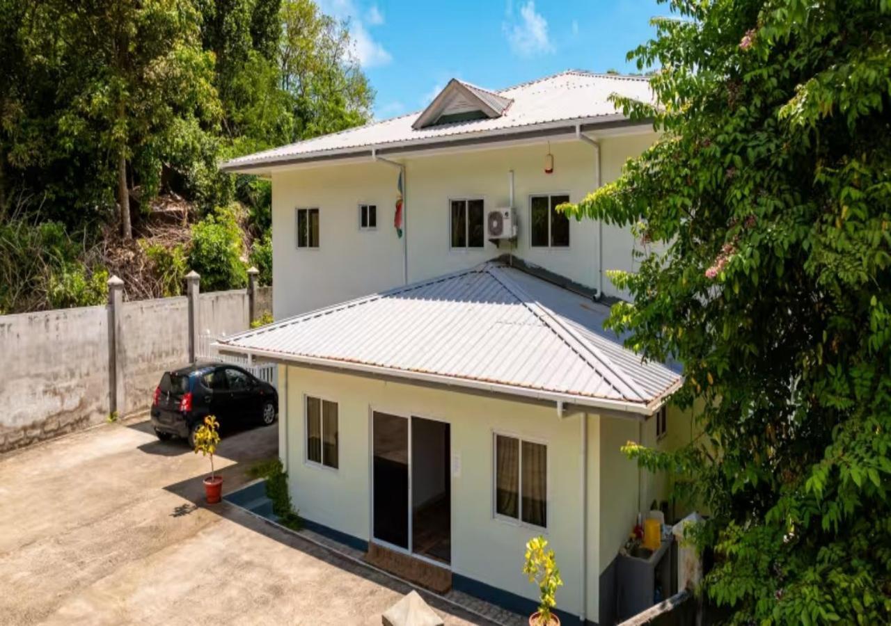 Dovass Self Catering Apartments タカマカ エクステリア 写真
